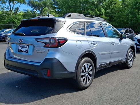 Certified 2022 Subaru Outback Premium AWD/4WD image 6