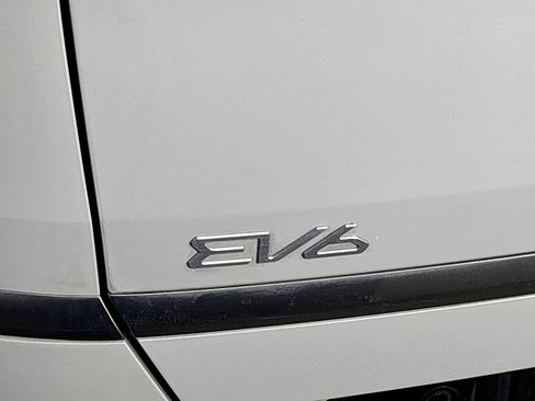 Used 2022 Kia EV6 Wind w/ Wind Technology Package AWD/4WD image 24