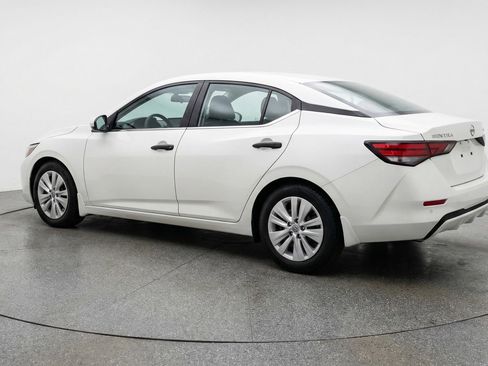 Used 2025 Nissan Sentra S image 6