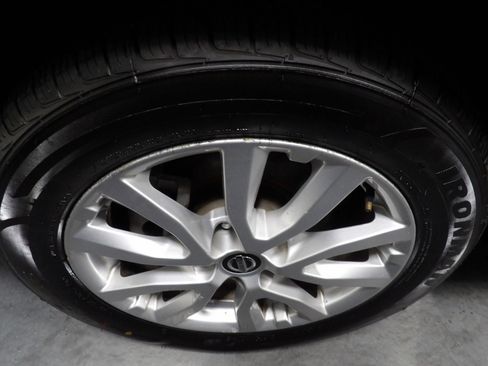 Used 2021 Nissan Rogue Sport S image 19