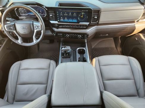 Used 2025 Chevrolet Silverado 1500 LT Trail Boss w/ Convenience Package II image 25