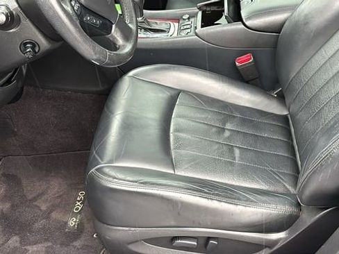 Used 2017 INFINITI QX50 2WD w/ Premium Plus Package image 28