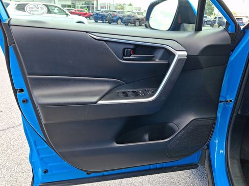 Certified 2020 Toyota RAV4 LE w/ All Weather Liner Package AWD/4WD image 14