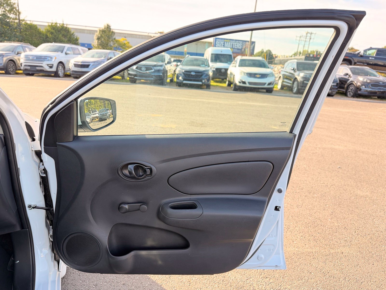 Used 2018 Nissan Versa S Plus FWD image 21