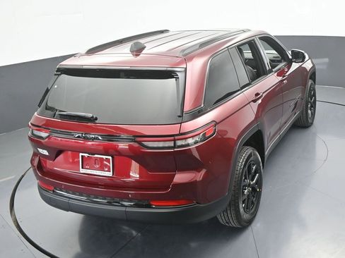 New 2025 Jeep Grand Cherokee Altitude RWD image 44