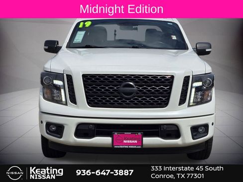 Used 2019 Nissan Titan SL w/ Midnight Edition image 9