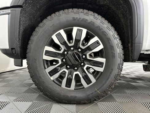 New 2025 GMC Sierra 2500 Denali Ultimate w/ Max Trailering Package image 10