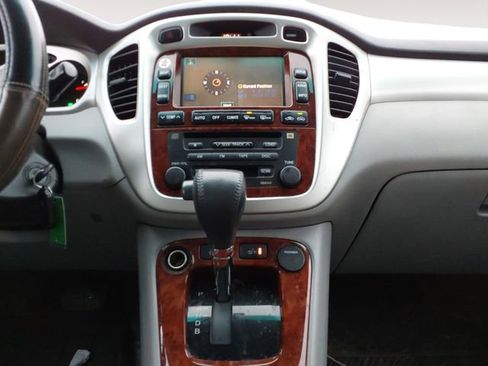 Used 2007 Toyota Highlander Limited AWD/4WD image 9