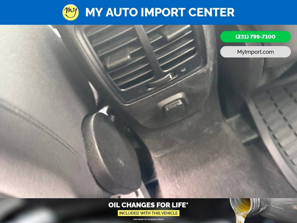 Used 2018 Ford Escape SE w/ SE Sync 3 Package AWD/4WD image 26