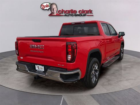 New 2026 GMC Sierra 1500 SLE w/ Preferred Package image 5