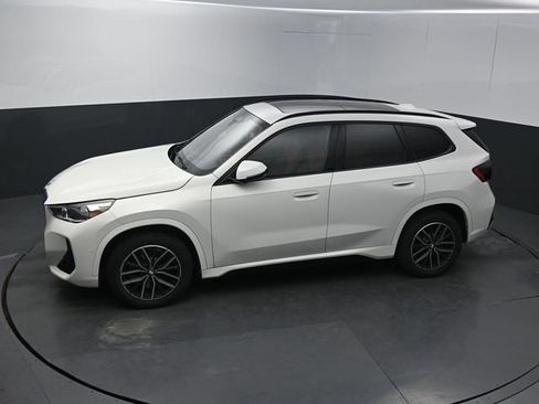 Used 2023 BMW X1 xDrive28i w/ M Sport Package AWD/4WD image 46