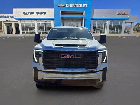 Used 2025 GMC Sierra 2500 Pro image 2