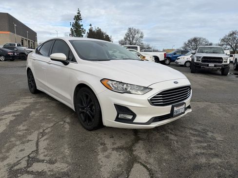 Used 2019 Ford Fusion SE w/ Equipment Group 151A image 7