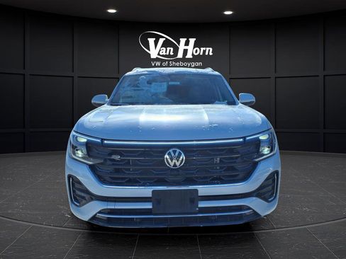 New 2026 Volkswagen Atlas SEL Premium R-Line AWD/4WD image 2