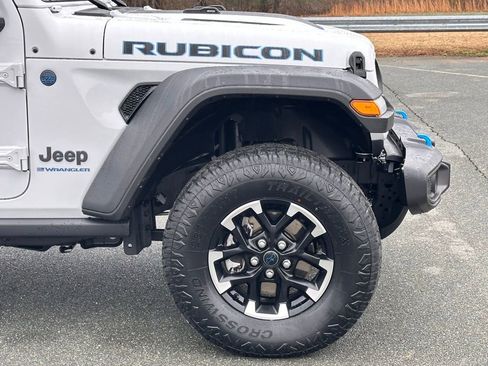 Used 2024 Jeep Wrangler Unlimited Rubicon 4xe w/ Convenience Group image 45