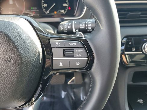 Used 2025 Honda Pilot EX-L image 25