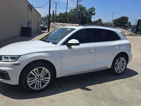 Used 2018 Audi Q5 2.0T Premium Plus w/ Premium Plus Package AWD/4WD image 1