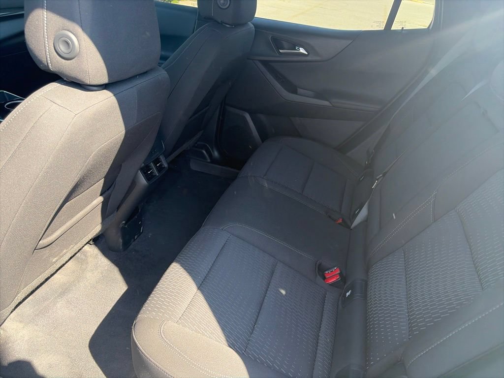 Used 2025 Chevrolet Equinox LT w/ Safety and Technology Package FWD image 11