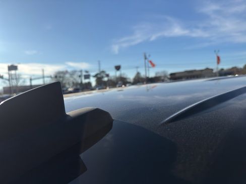 Used 2018 GMC Sierra 1500 SLT w/ SLT Premium Package image 9