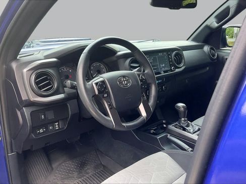Used 2023 Toyota Tacoma TRD Sport w/ Technology Package AWD/4WD image 16