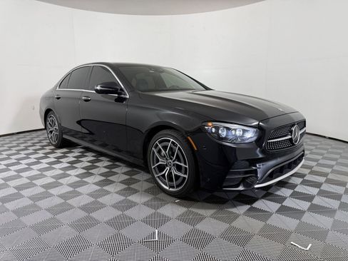 Used 2022 Mercedes-Benz E 450 4MATIC Sedan image 6