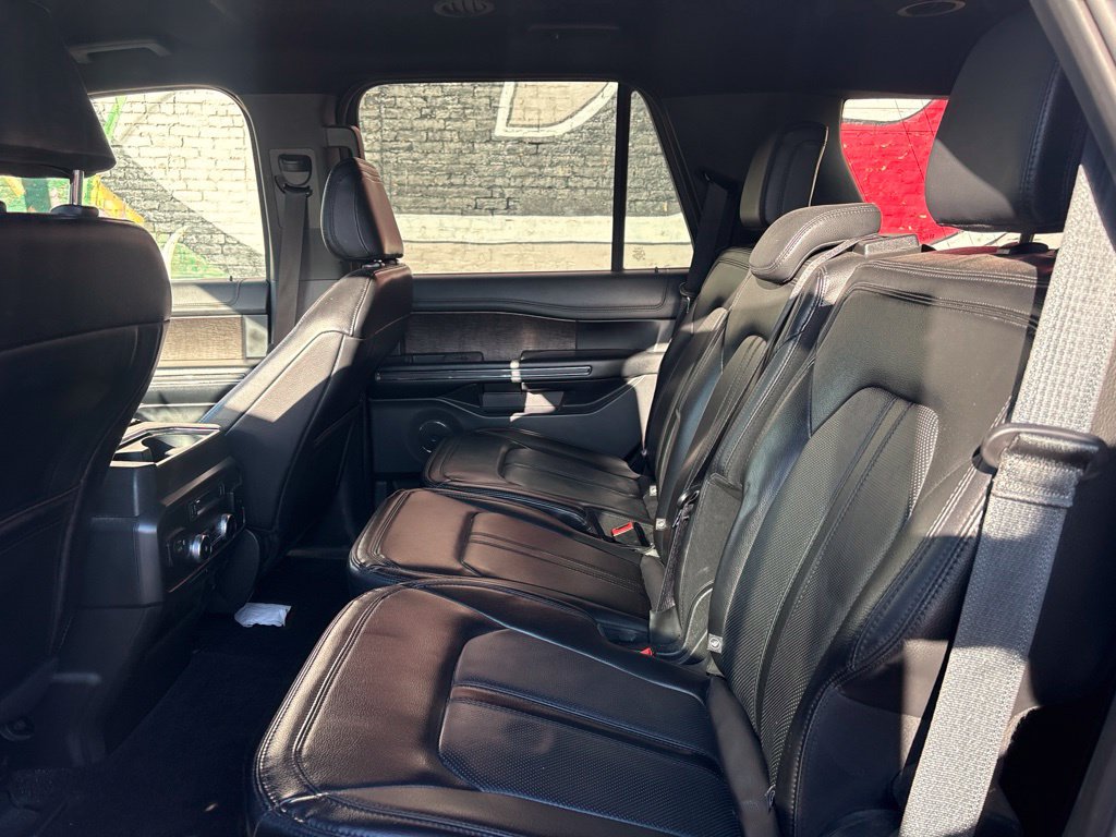 Used 2021 Ford Expedition Limited RWD image 19