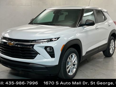 New 2026 Chevrolet TrailBlazer LS w/ LS Convenience Package AWD/4WD image 1