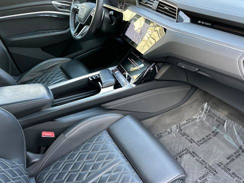 Used 2023 Audi e-tron S Premium Plus w/ Black Optic Package image 16