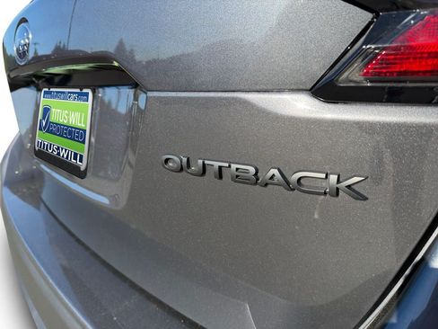 Used 2025 Subaru Outback Onyx Edition AWD/4WD image 35
