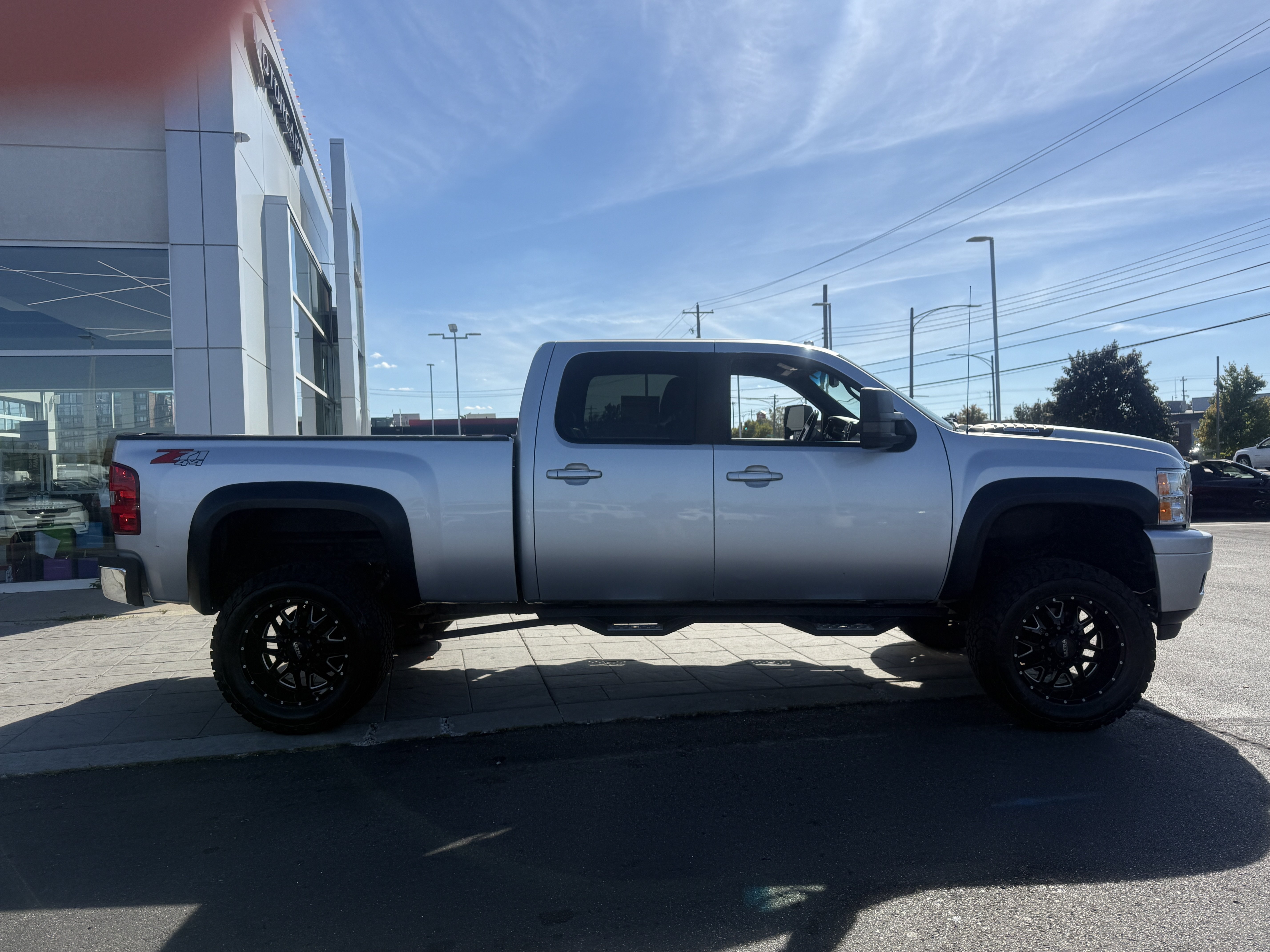 Used 2014 Chevrolet Silverado 2500 LT w/ Z71 Appearance Package AWD/4WD image 7