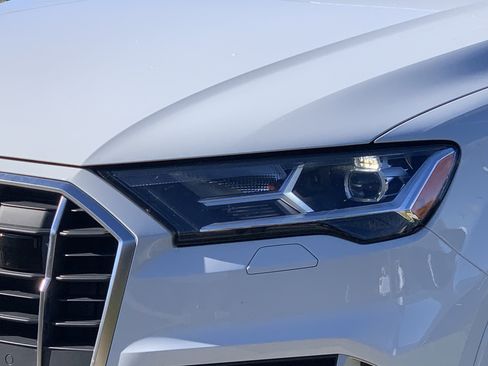 Used 2022 Audi Q7 Premium Plus image 6