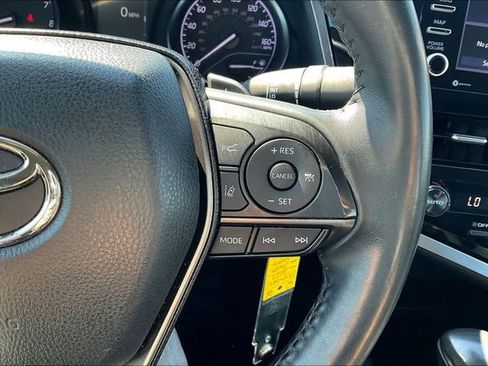 Used 2023 Toyota Camry SE image 19