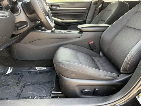 Used 2022 Nissan Altima 2.5 SV image 18