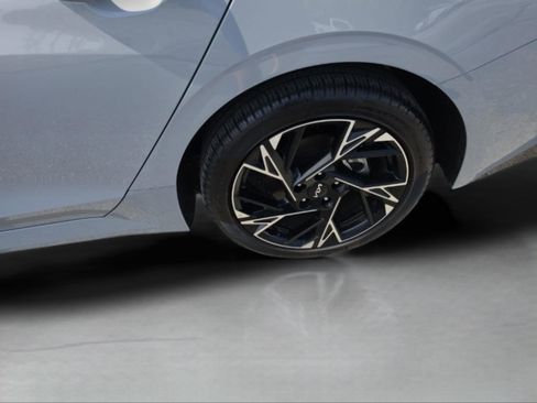 Used 2025 Kia K5 GT-Line FWD image 31