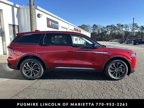 New 2026 Lincoln Nautilus Premier image 9