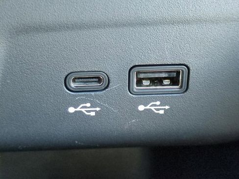 Used 2025 Chevrolet TrailBlazer ACTIV w/ Driver Confidence Package image 25