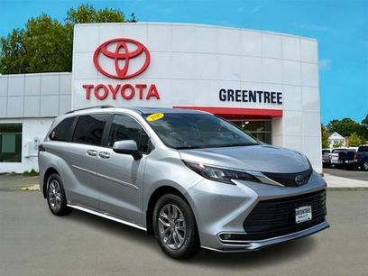 Used 2024 Toyota Sienna XLE