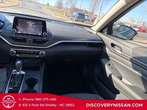 New 2025 Nissan Altima 2.5 SV image 33