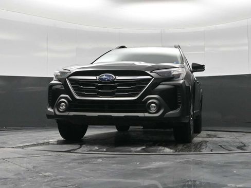 Used 2024 Subaru Outback Premium image 20