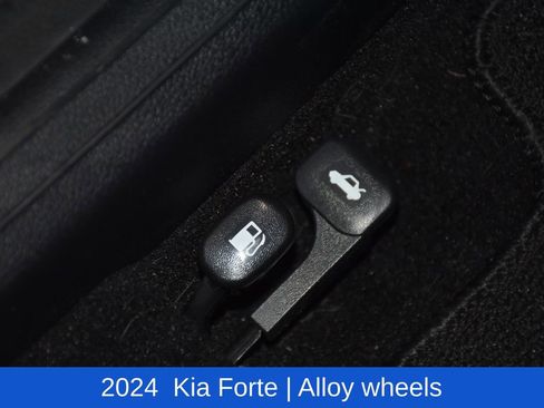 Used 2024 Kia Forte LXS w/ LXS Technology Package image 24