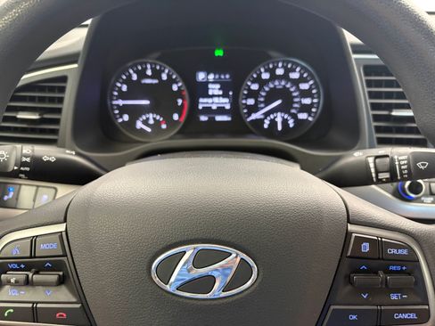 Used 2018 Hyundai Elantra SEL FWD image 28
