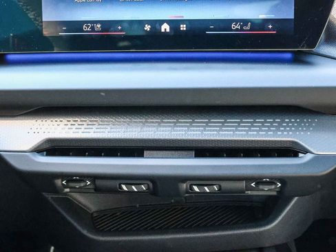 Used 2025 BMW M235i xDrive w/ Premium Package image 15