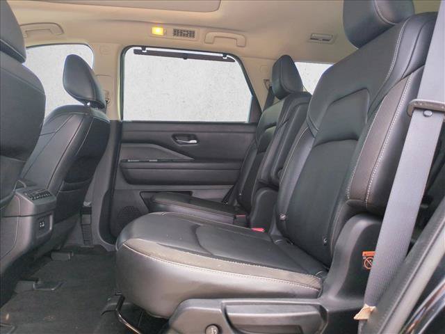 Used 2022 Nissan Pathfinder SL w/ SL Premium Package FWD image 19