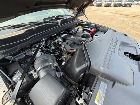 Used 2024 RAM 3500 Limited AWD/4WD image 32