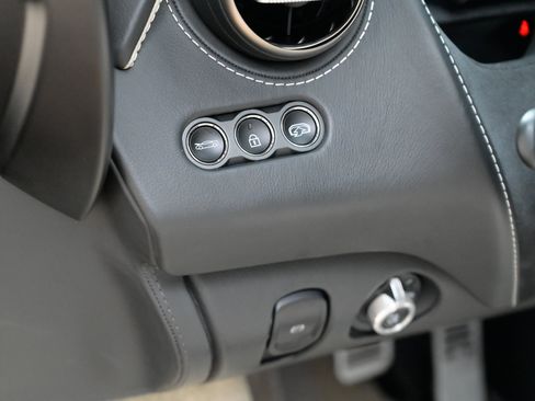 Used 2018 McLaren 720S Luxury RWD image 21