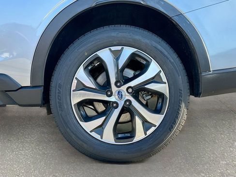 Used 2022 Subaru Outback Limited image 32