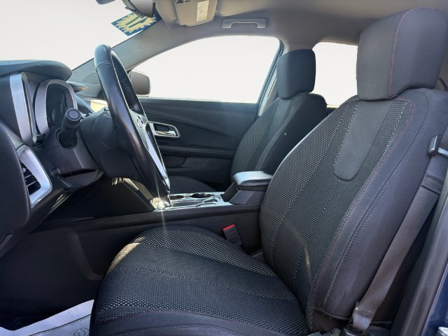 Used 2017 Chevrolet Equinox LT w/ Convenience Package FWD image 9