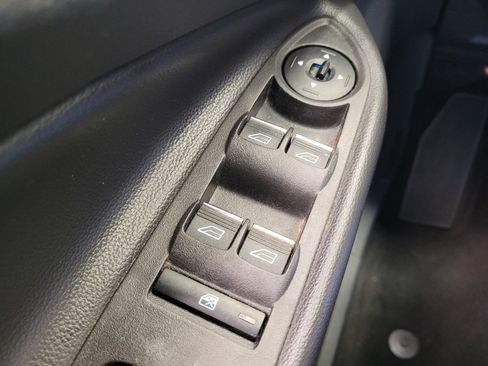 Used 2019 Ford Escape SE FWD image 27