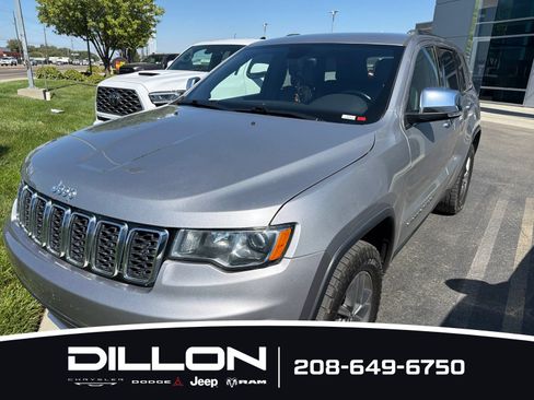 Used 2018 Jeep Grand Cherokee Limited AWD/4WD image 2