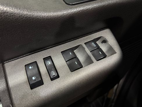 Used 2011 Ford F350 Lariat image 26